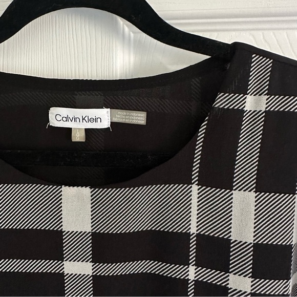 Size L Cabin Klein Black and White Gingham Plaid Chiffon Top with Ruched Sleeves - Picture 3 of 5